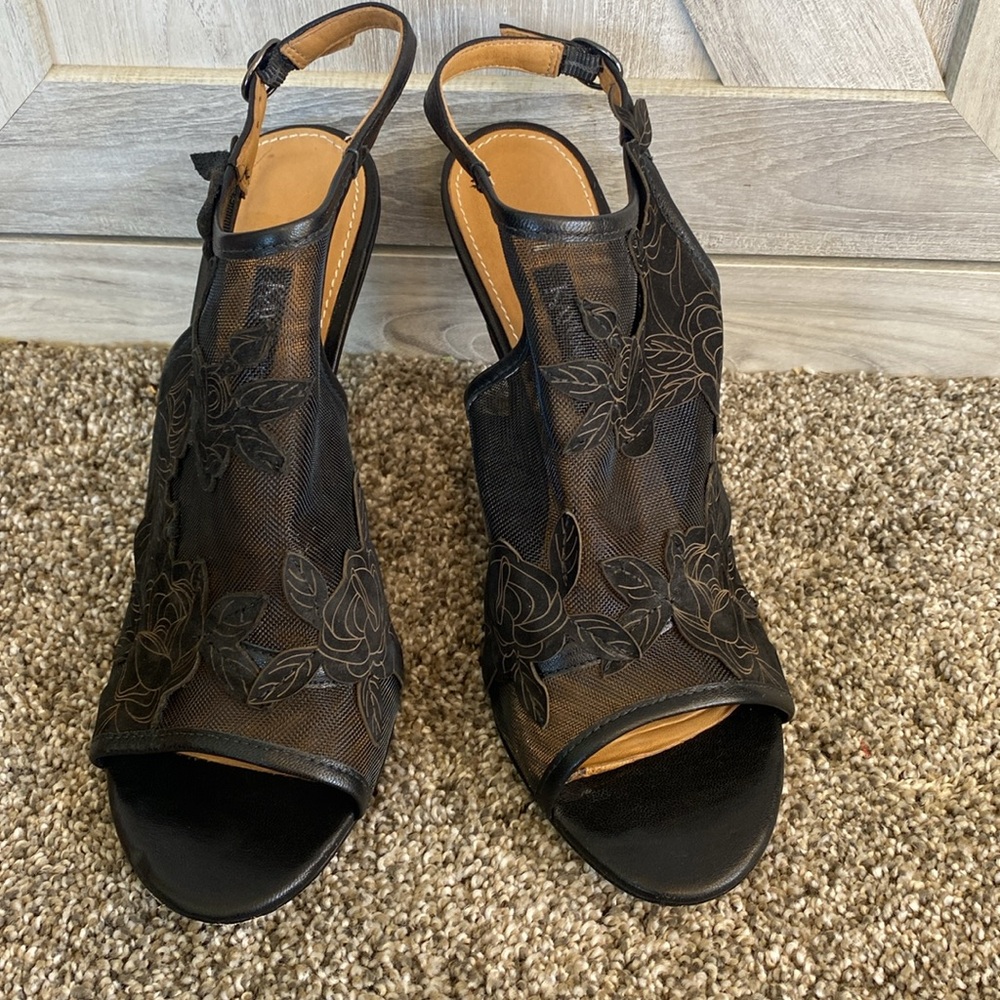 Kay Unger, Mesh & Floral Leather Black Sandals Heels Platform Sexy